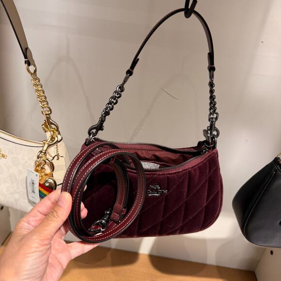 Coach Teri Shoulder Bag In Organic Cotton With Quilting CCW70 - Picture 6 of 7